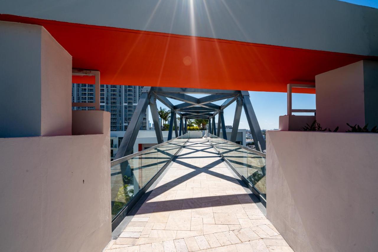 Whyhotel Midtown Miami Doral Exterior photo